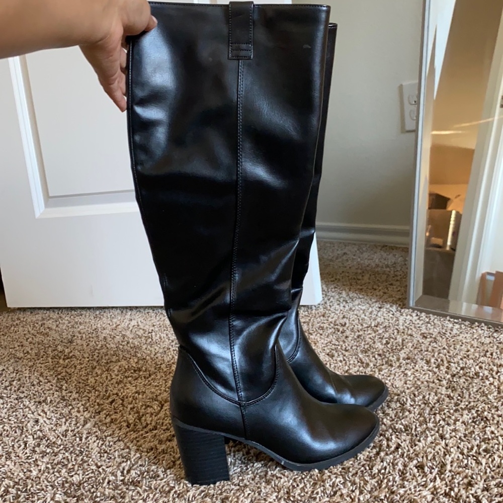 Black Boots